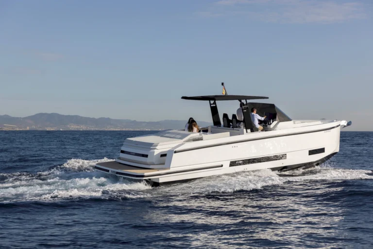 BOAT RENTAL IN IBIZA AND FORMENTERADE ANTONIO YACHTS IBIZA D36 OPEN HAVANA 1 CHARTER IBIZA www.deantonioyachtsibiza.com 6_resultat